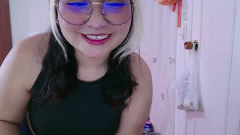 Zoe 3 online show from April 29, 8:25 pm