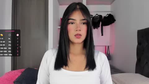 Snapshot of iamjulietaa chatting on February 20, 5:09 pm    online show from February 20, 5:09 pm