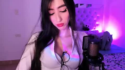 Mel  online show from June 27, 2:56 am