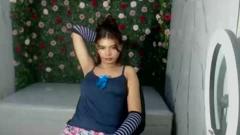 ice_199 online show from November 2, 3:21 am