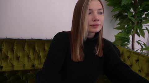 Danielle online show from January 11, 3:31 pm