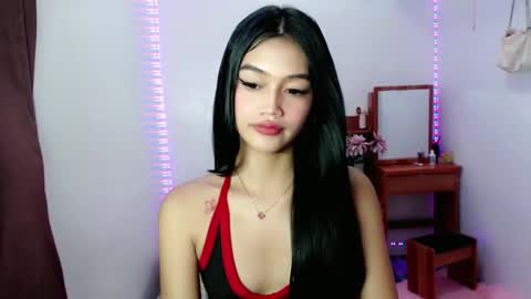 Snapshot of icy_19 chatting on February 18, 5:44 pm icy_19 online show from February 18, 5:44 pm