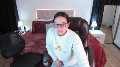 Icy online show from November 5, 10:20 am