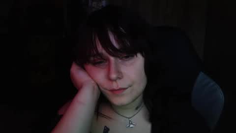 idamilliscent online show from March 17, 5:33 am