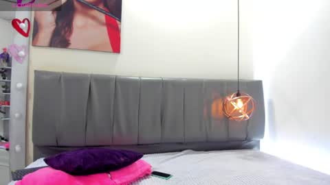 Isabella online show from June 23, 2:15 pm