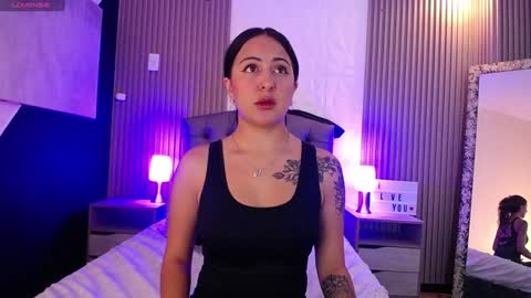 Isa online show from February 3, 2:02 pm