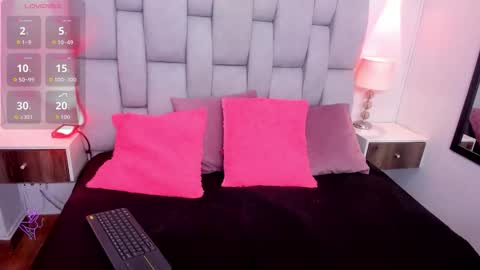 Snapshot of ikal_inti chatting on September 30, 3:23 am Ikal inti online show from September 30, 3:23 am