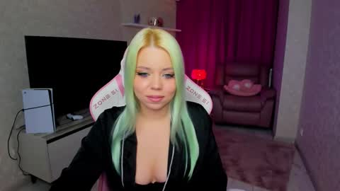 Roxy online show from March 14, 7:26 pm