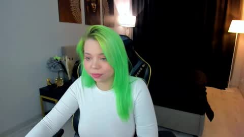 Snapshot of im__youre_sunshine chatting on October 15, 8:00 pm Roxy online show from October 15, 8:00 pm