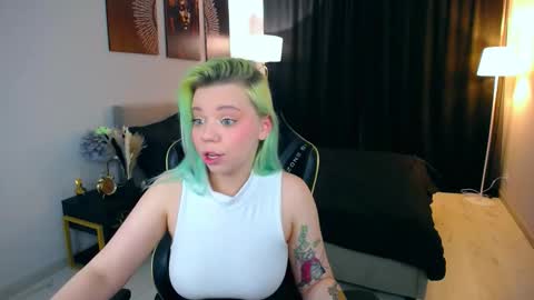 Snapshot of im__youre_sunshine chatting on October 6, 7:40 pm Roxy online show from October 6, 7:40 pm