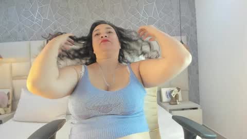 Snapshot of im_alaya chatting on January 13, 8:58 pm Alaya online show from January 13, 8:58 pm