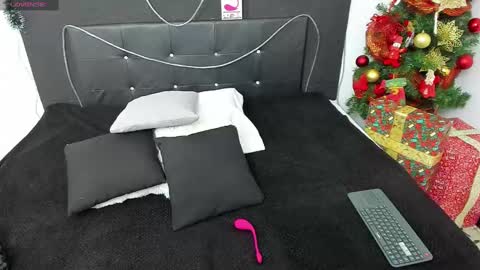 Angela online show from December 16, 8:48 pm