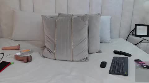 Snapshot of im_anniza chatting on October 2, 12:54 pm im_anniza online show from October 2, 12:54 pm