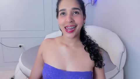 Snapshot of im_beliinda chatting on September 17, 5:49 am Belinda Mesa online show from September 17, 5:49 am