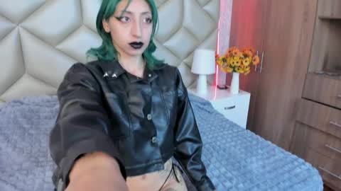 Snapshot of im_gaia chatting on September 11, 1:55 pm Im Gaia online show from September 11, 1:55 pm