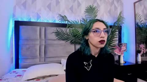 Snapshot of im_gaia chatting on February 1, 12:05 pm Im Gaia online show from February 1, 12:05 pm