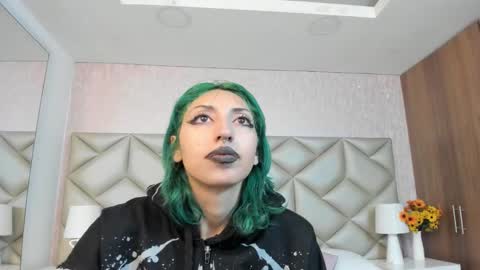 Snapshot of im_gaia chatting on September 22, 12:25 pm Im Gaia online show from September 22, 12:25 pm