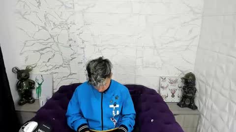 im_milan_rs online show from January 25, 10:29 am