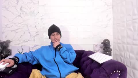 im_milan_rs online show from January 30, 10:40 am