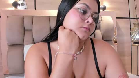 im mou  online show from July 7, 2:09 pm