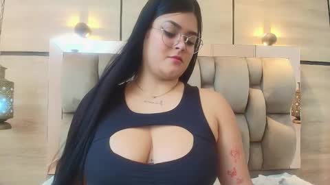 Snapshot of im_mou_ chatting on September 23, 1:09 pm im mou online show from September 23, 1:09 pm