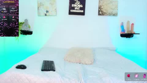 im_riley_ online show from March 10, 7:29 pm