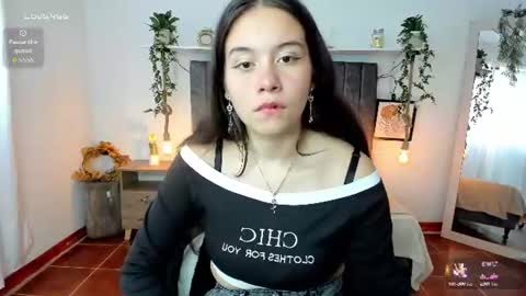im_tulipan online show from June 14, 8:31 pm