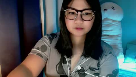 cherryl online show from November 12, 8:40 pm