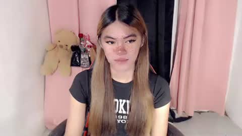 im_yourfairyannaxx online show from May 3, 12:36 am