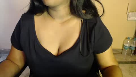 Nia online show from September 26, 7:44 pm