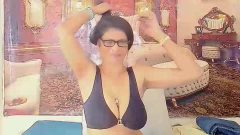 Femiez online show from May 2, 6:28 am