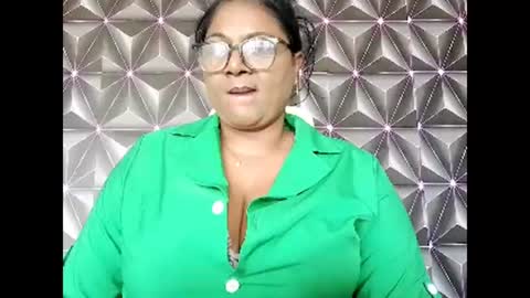 indiandelia online show from November 23, 11:01 am