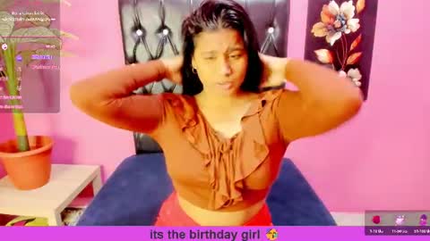 PARADISEQUEEN online show from July 29, 7:30 am