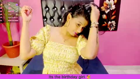 PARADISEQUEEN online show from August 1, 8:38 am