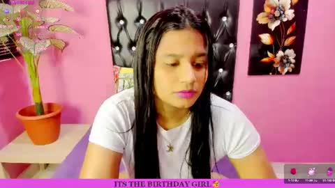 PARADISEQUEEN online show from July 16, 8:30 am