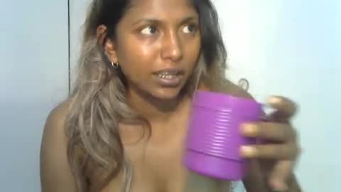 indianqtpie6 online show from February 13, 6:59 am