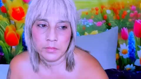 indianroxy27 online show from June 27, 2:34 am