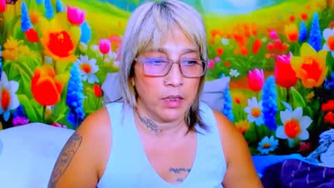 indianroxy27 online show from July 31, 7:09 am