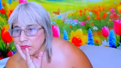 indianroxy27 online show from June 17, 10:11 pm