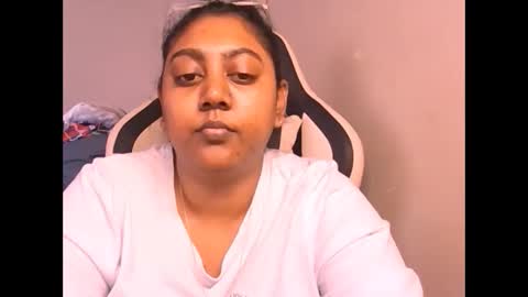 indianruby21 online show from May 5, 8:28 am