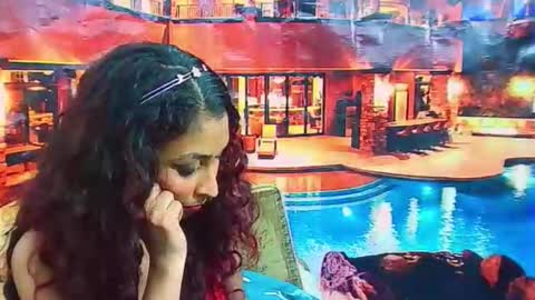 indiansexybutt4u2luv online show from June 1, 9:33 am
