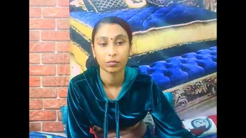 indiansexybutt4u2luv online show from June 18, 9:14 am