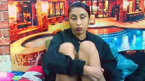 indiansexybutt4u2luv online show from June 13, 7:06 am