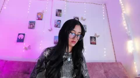 Luna  online show from June 12, 3:03 am