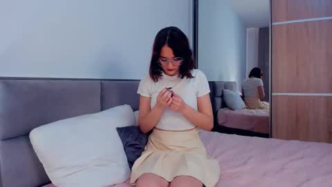 Kira online show from October 27, 4:08 am