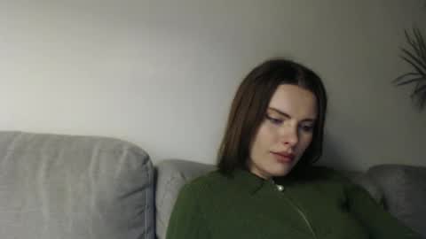 Snapshot of infinitiq45 chatting on January 27, 9:55 pm Sweet girl online show from January 27, 9:55 pm
