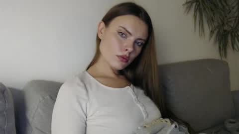 Snapshot of infinitiq45 chatting on December 2, 10:43 pm Sweet girl online show from December 2, 10:43 pm