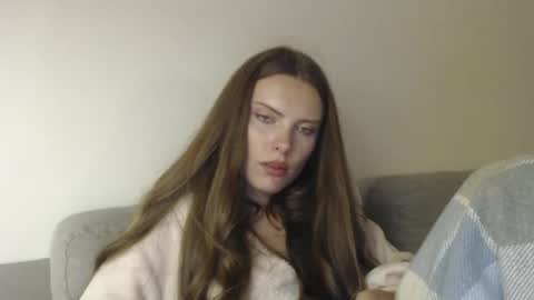 Snapshot of infinitiq45 chatting on October 18, 5:37 pm Sweet girl online show from October 18, 5:37 pm