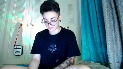 lyan onlyfans n linda online show from July 17, 4:06 am
