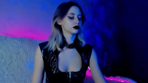 Venera  online show from February 21, 3:21 pm